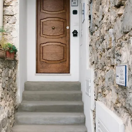 Casa Lou בית נופש *